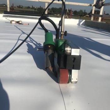 Termo saldatrice automatica per manti sintetici
