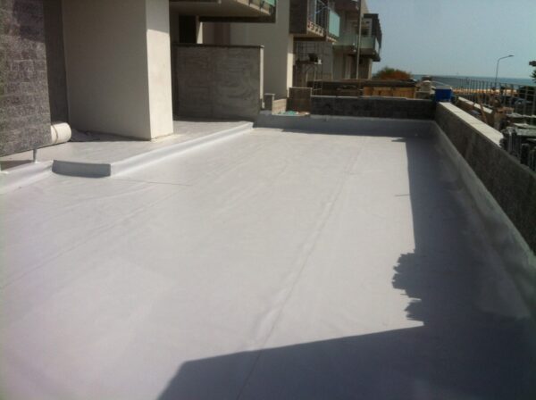 Posa PVC giardino pensile