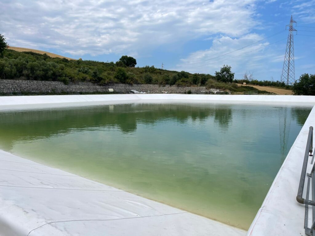 Bacino di irrigazione in TPO
