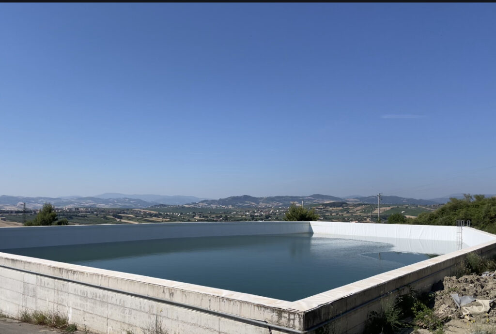 Bacino di irrigazione in TPO